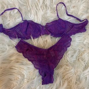 Victoria’s Secret sexy Lingerie Set Bra 34B and Small French Brief